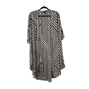 Torrid Black & Ivory Geometric Striped Kimono NWT